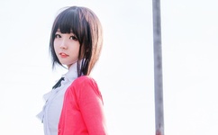 上司揉捏人妻丰满双乳电影